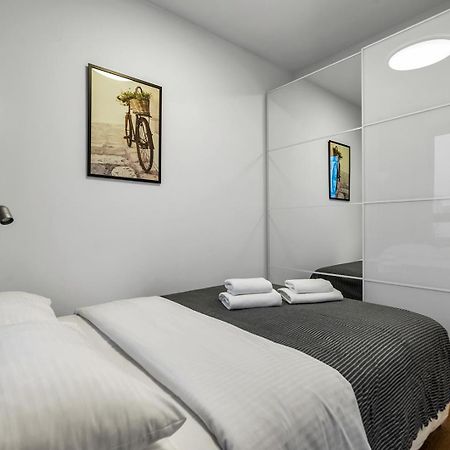 Metro Wierzbno Cosy Apartment Warsaw Luaran gambar